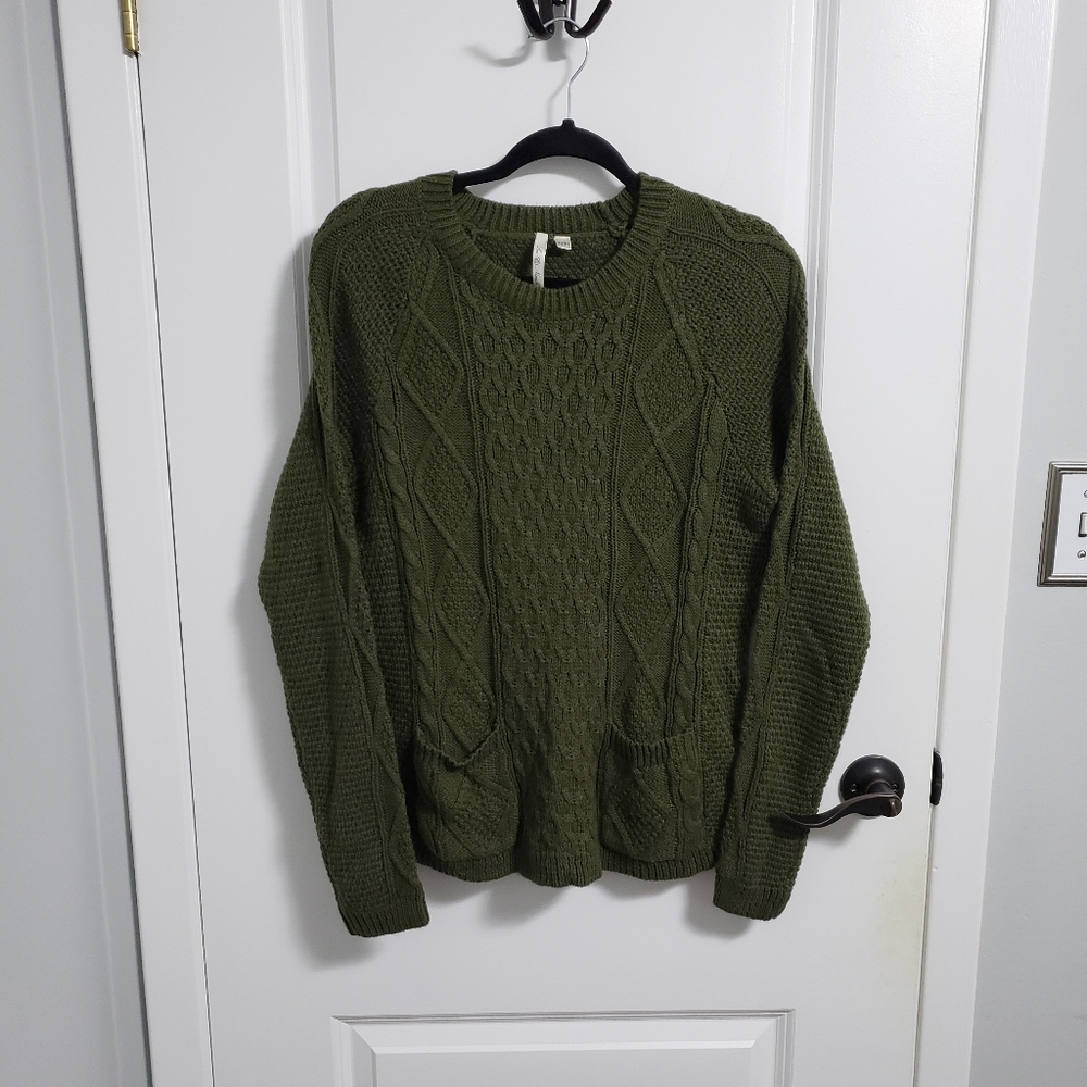 LEO & NICOLE Green Cable Knit Sweater